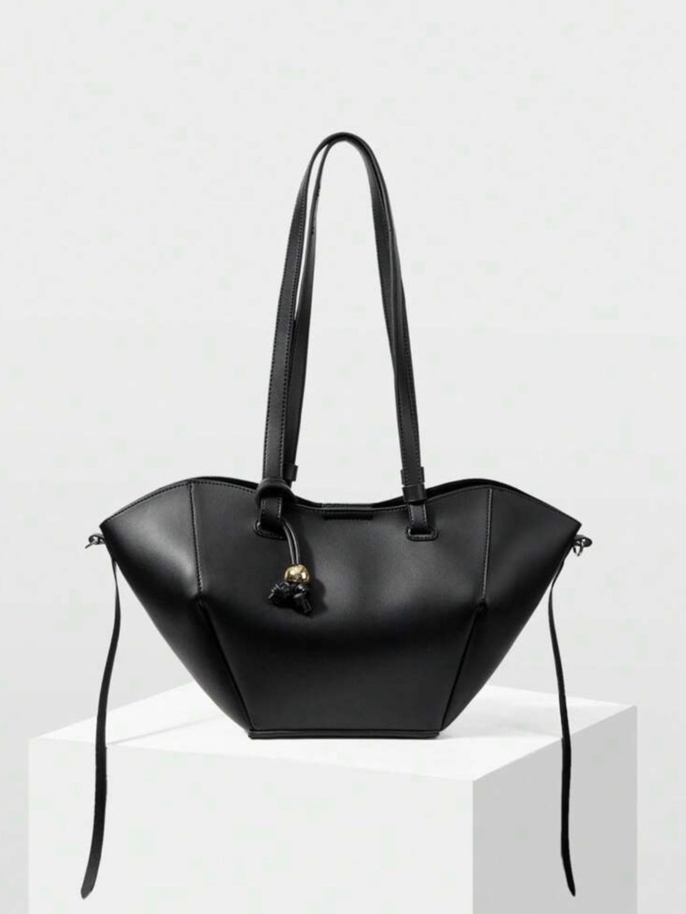 Gorgeous Shoulder Classic Black and Gold Details Tote Purse Bag Clutch